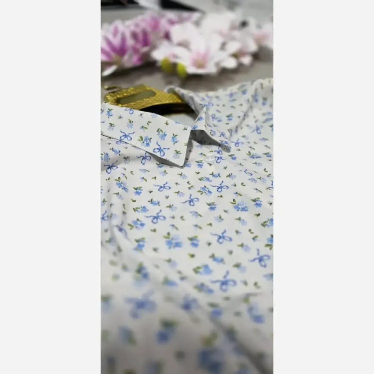 شومیز زنانه طرح گل آبی جنس بوگاتی اعلا فری سایز
