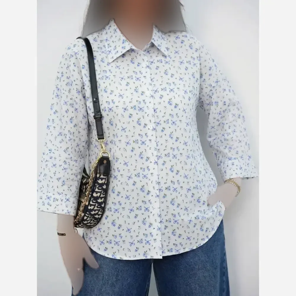 شومیز زنانه طرح گل آبی جنس بوگاتی اعلا فری سایز