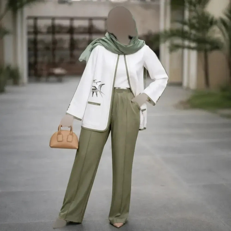 کت شلوار زنانه مدل پرستو جنس مازراتی درجه یک فری سایز