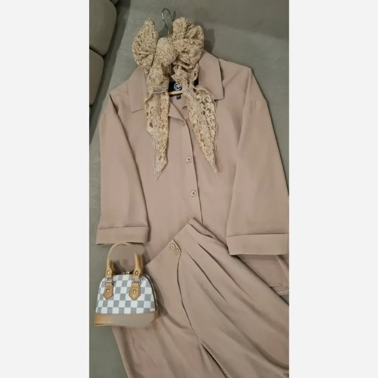 ست شومیز و شلوار زنانه مدل زیوا پارچه کرپ کجرا خنک تابستانه سایز 38 تا 50 (2)