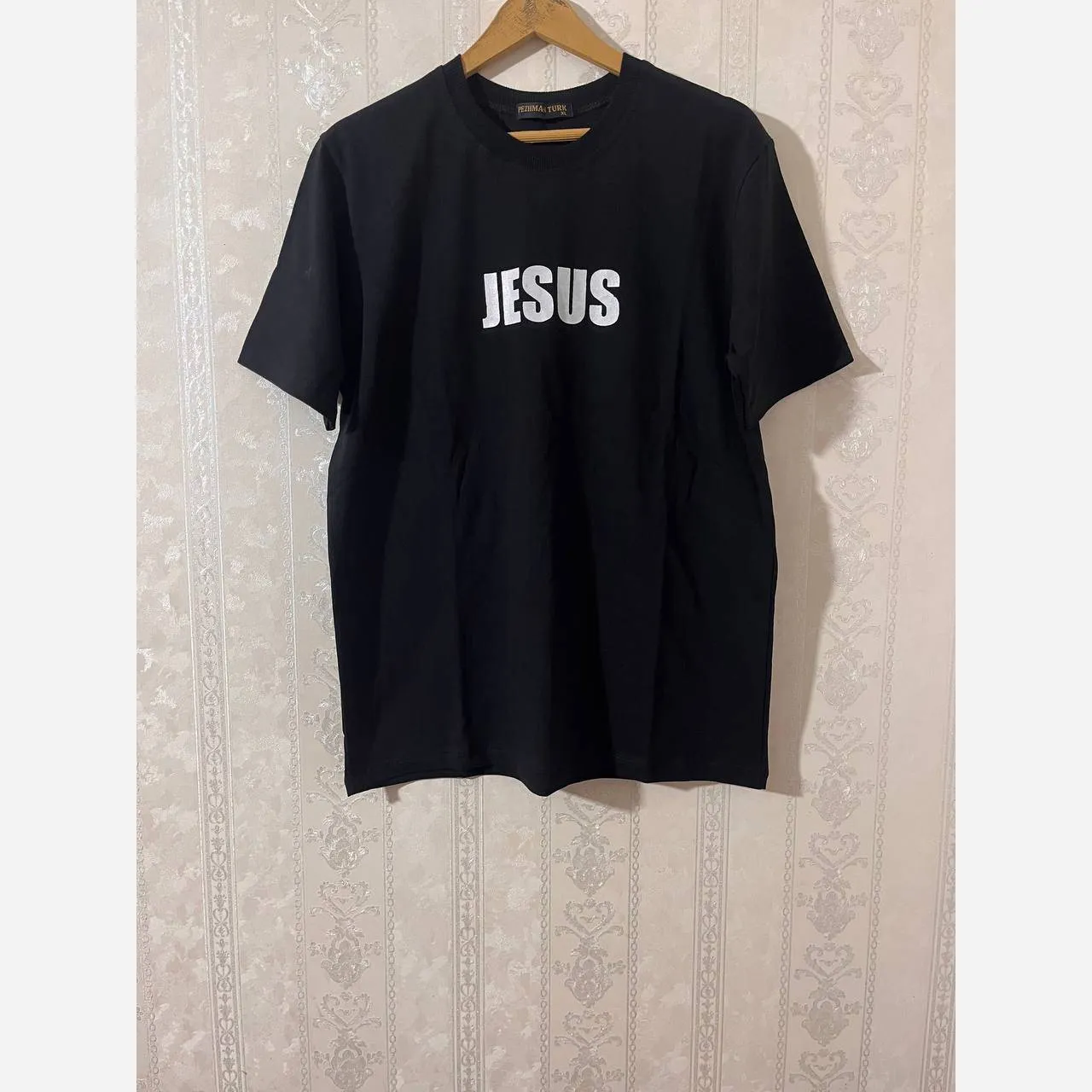 ست تیشرت و شلوار مردانه مدل jesus جنس پنبه سوپر و اسپان نخ رنگ مشکی