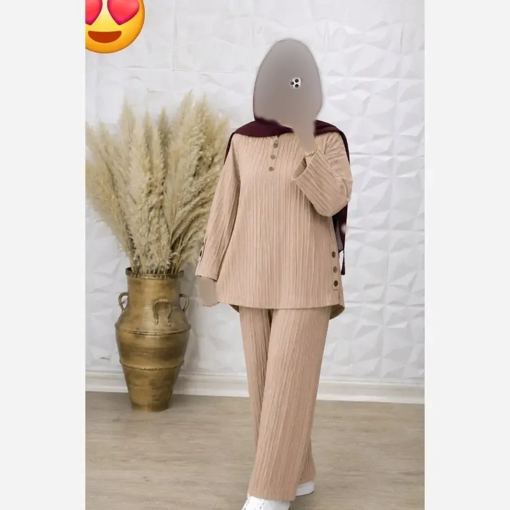 ست شومیز و شلوار زنانه مدل بغل دکمه جنس کراش ایوا فری سایز مناسب 38 تا 48