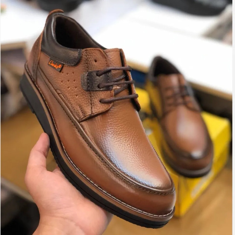 کفش مردانه چرم طبیعی گاوی طرح کلارک زیره طبی پیو رسمی و اداری
