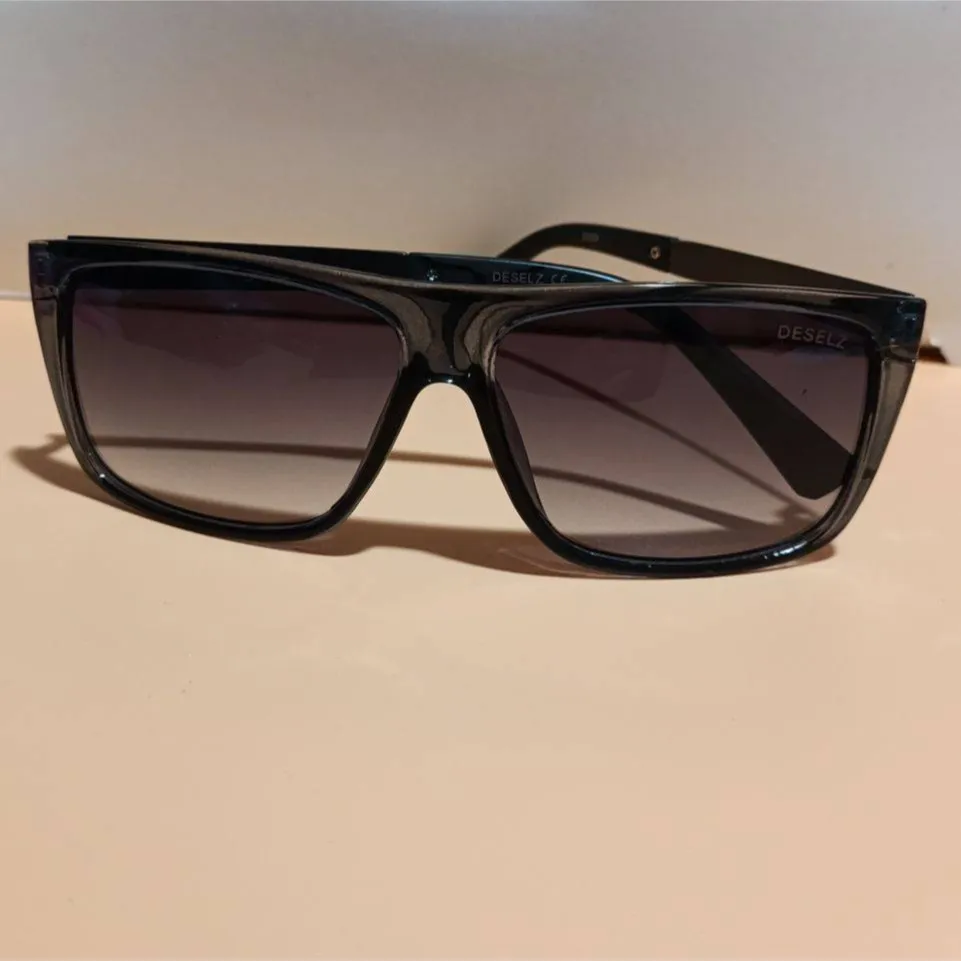 عینک آفتابی مردانه دیزل DESELZ آیتم 2309 استاندارد UV400 مناسب صورت متوسط و بزرگ