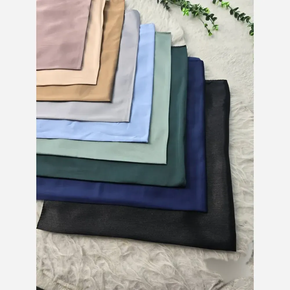 مینی اسکارف ساتن سیلک ابعاد 75 در 75 سانتیمتر