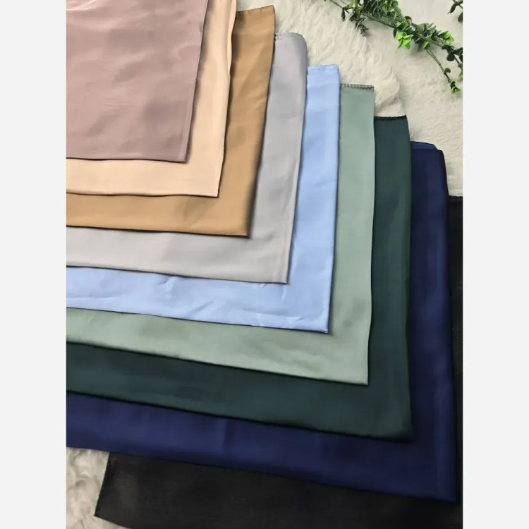 مینی اسکارف ساتن سیلک ابعاد 75 در 75 سانتیمتر