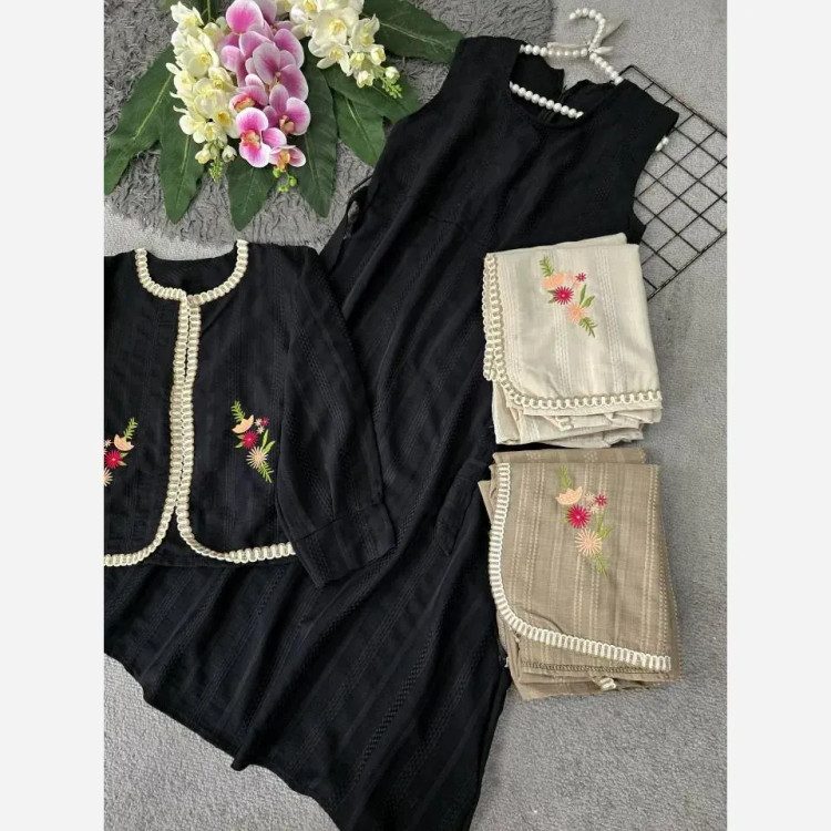 ست سارافون و کت زنانه مدل کوکی گلدوزی شده فری سایز 36 تا 46 (2)