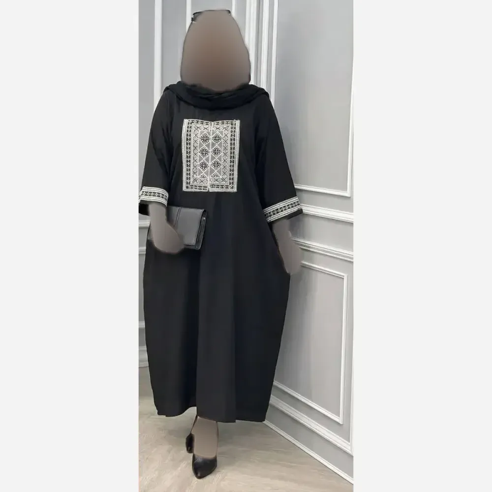 عبای زنانه مدل شیما جنس داکرون با خرجکار سوزن دوزی رنگ مشکی سایز فری 38 تا 50