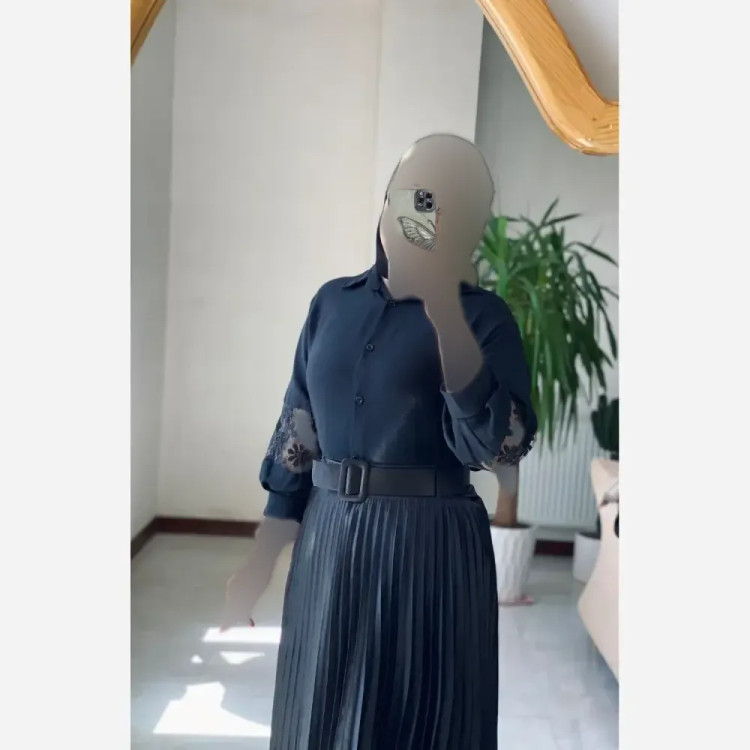 شومیز زنانه باکسی آستین تور جنس کرسپو رنگ مشکی فری سایز