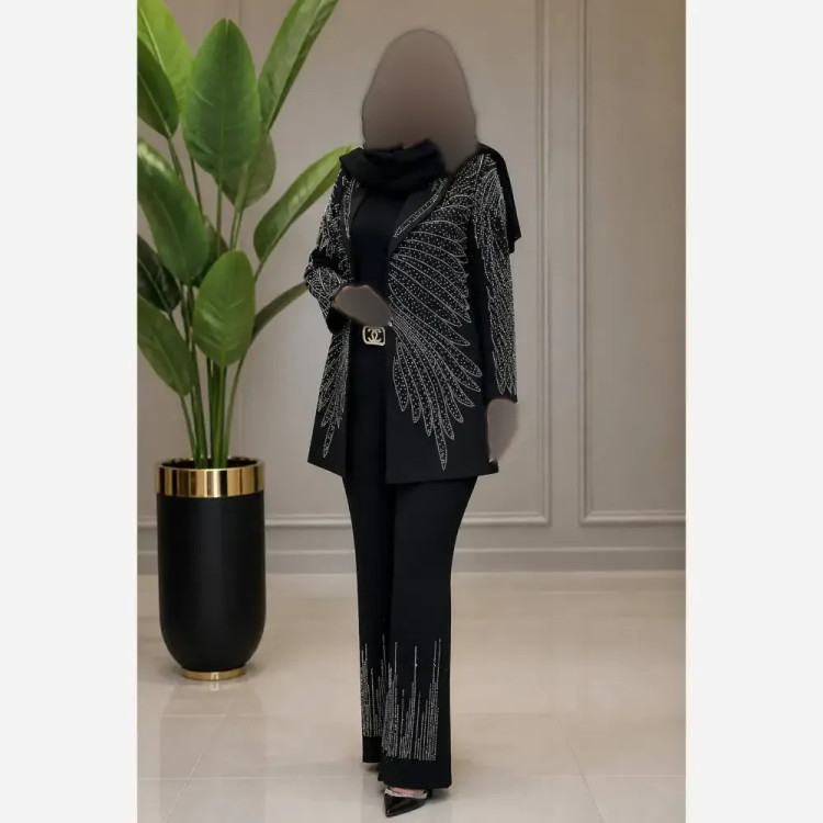 ست کت و شلوار مجلسی زنانه مدل طاووس جنس کرپ مازراتی سایز بزرگ