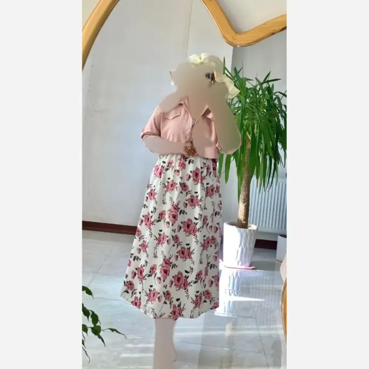 ست کت و سارافون زنانه مدل سودا جنس شانتون کریشه طرحدار و ابروبادی رنگ صورتی فری سایز