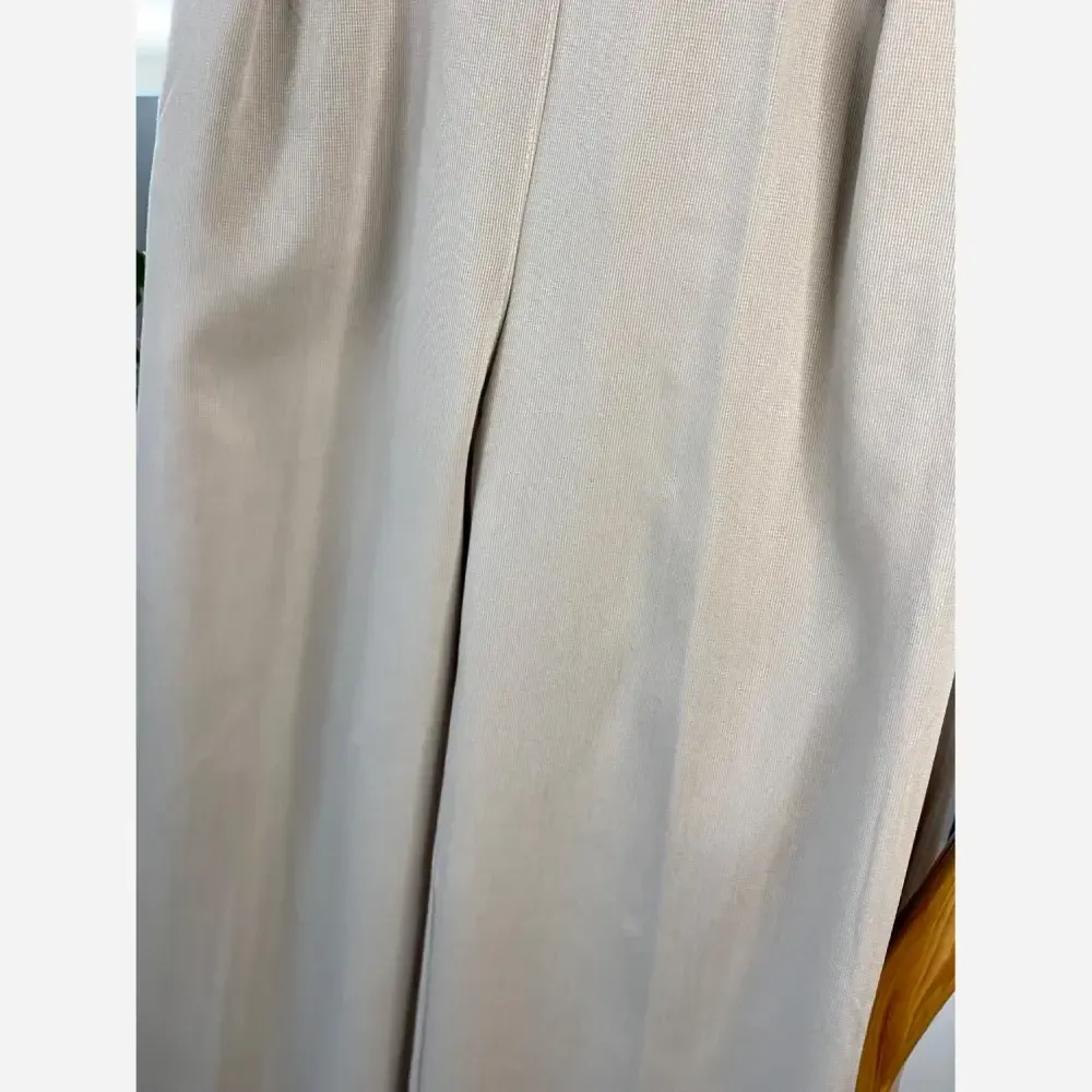 شلوار بگ زنانه جنس تنسل میله ای خنک و سبک در 4 رنگ متنوع سایز 44 تا 50