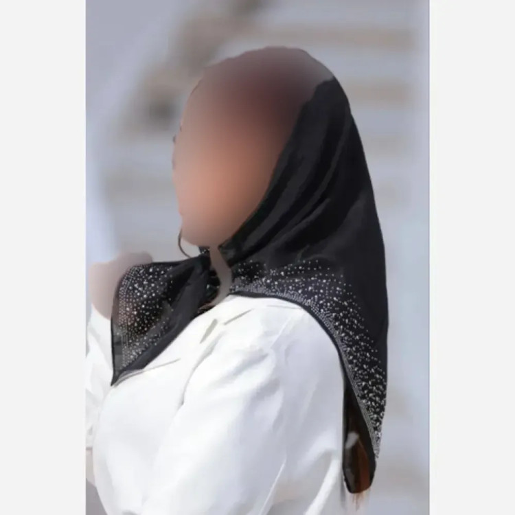 روسری نخی خارجی قواره کوچک حاشیه نگین دار مشکی