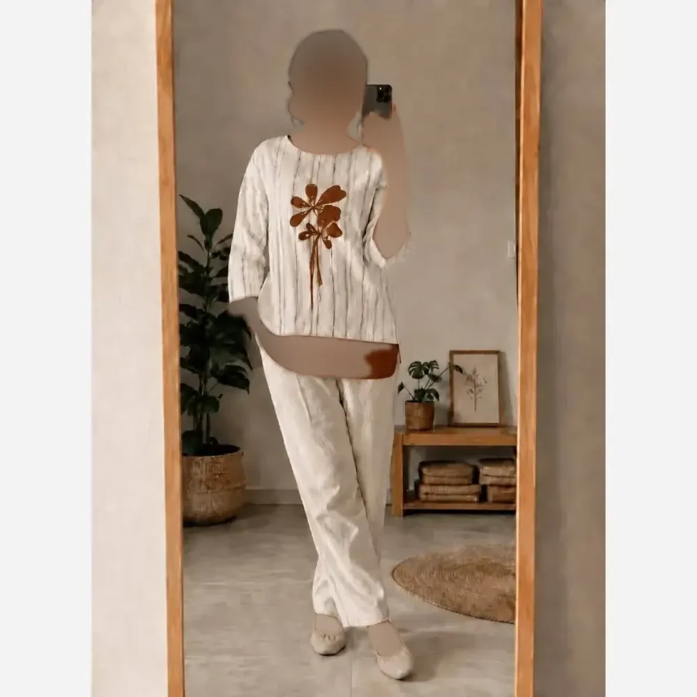 شومیز زنانه مدل ترانه جنس بیسکوییتی گلدوزی شده فری سایز 38 تا 48