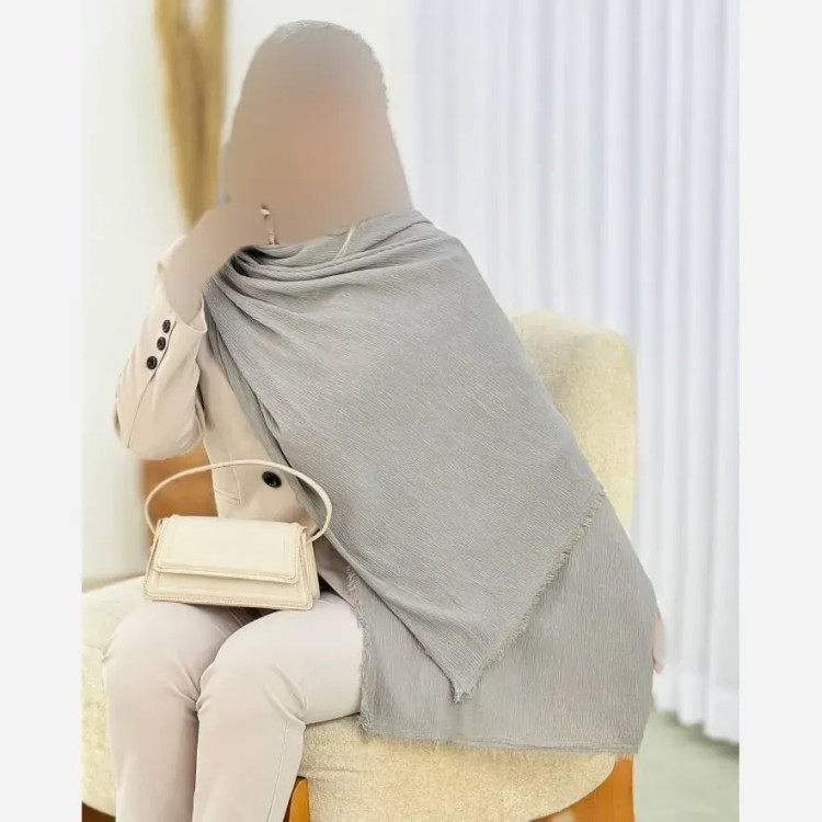 شال پلیسه لمه دار دور ریش زنانه ابعاد 75 در 175 سانتی متر (2)