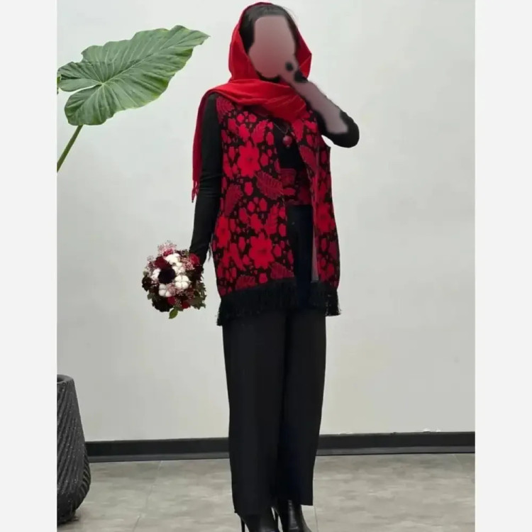 ست چهار تکه زنانه مدل ماهگل شامل شومیز کرپ اسکاچی وست نپالی و شلوار پرشیا به همراه کمربند سایز 36 تا 46