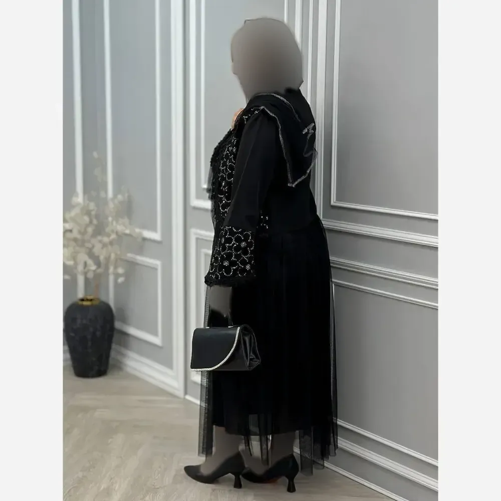 ست سه تیکه زنانه مدل شهرزاد شامل کت و دامن و شال جنس مازراتی مشکی سایز فری 36 تا 46