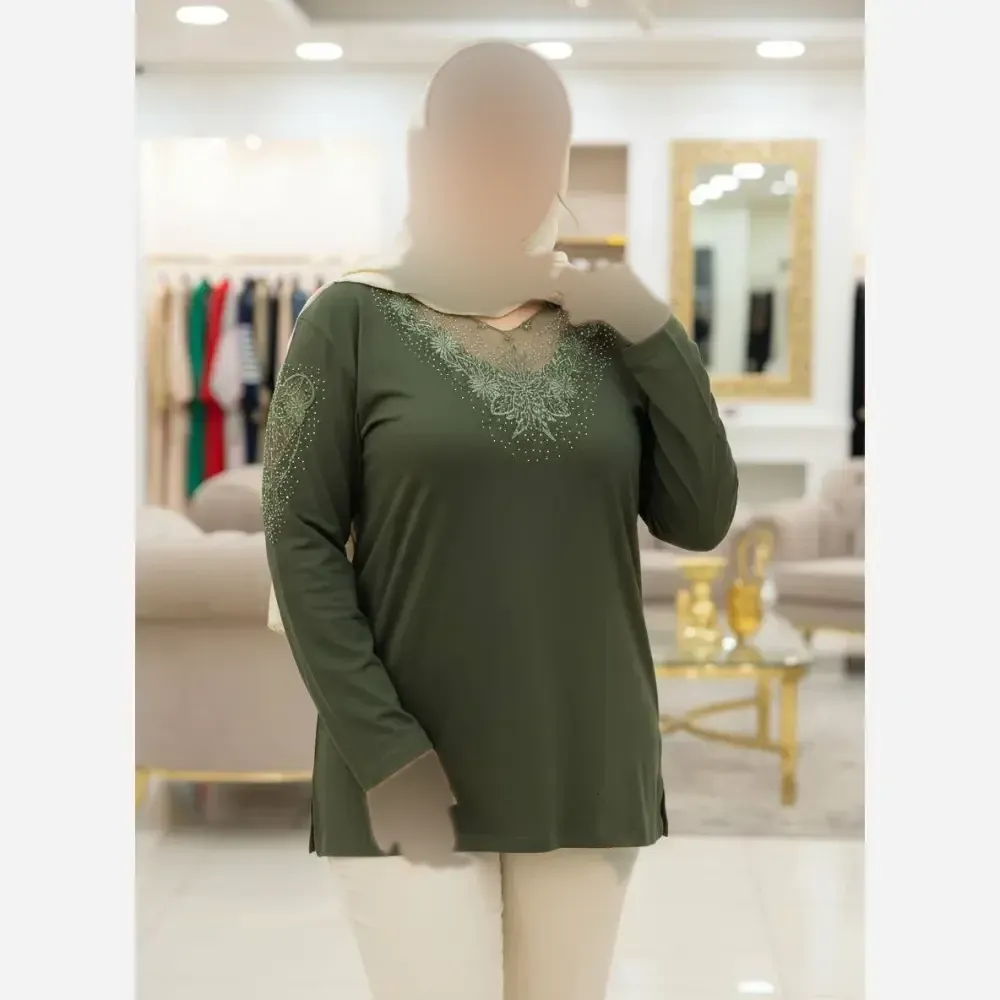 شومیز مجلسی زنانه مدل مهگل گیپوری نگین دار جنس ویسکوز فری سایز 38 تا 50 (2)