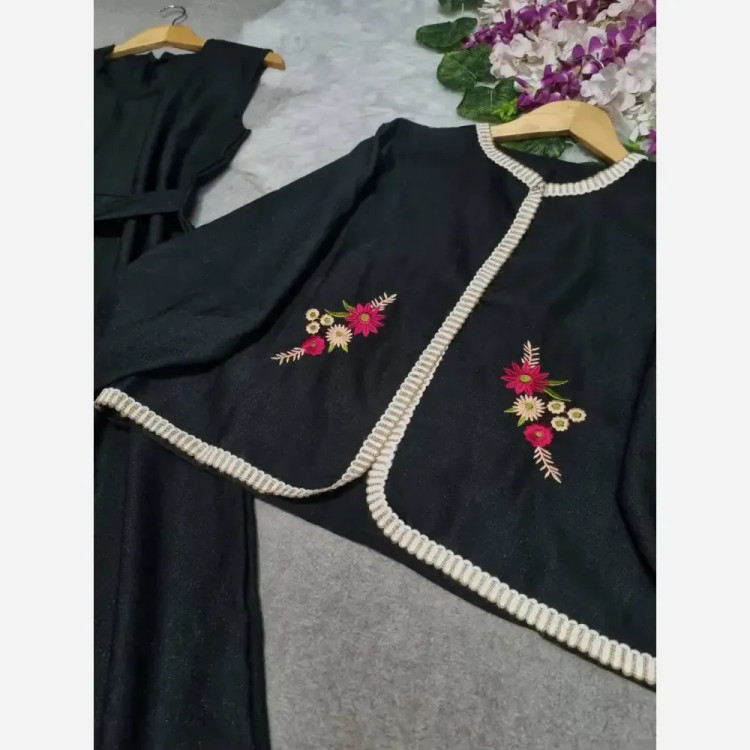 ست کت و سارافون زنانه مدل هلن پارچه اطلسی شاین دار فری سایز 36 تا 44