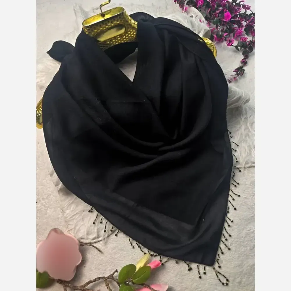 روسری مجلسی مشکی کرپ حریر با خرجکار ملیله دوزی ابعاد 100 در 100