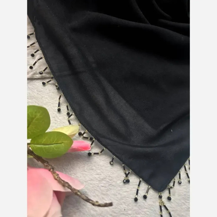 روسری مجلسی مشکی کرپ حریر با خرجکار ملیله دوزی ابعاد 100 در 100