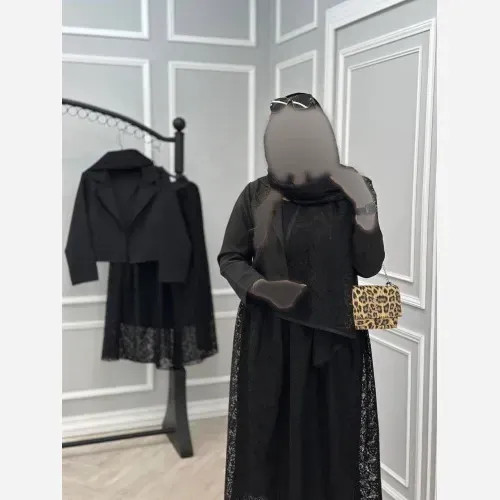 ست سه تیکه زنانه روژین شامل کت کرپ مازراتی و دامن و شال گیپور رنگ مشکی فری سایز
