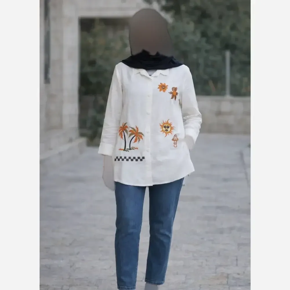 شومیز زنانه طرح نخل و خورشید گلدوزی شده جنس داکرون درجه یک
