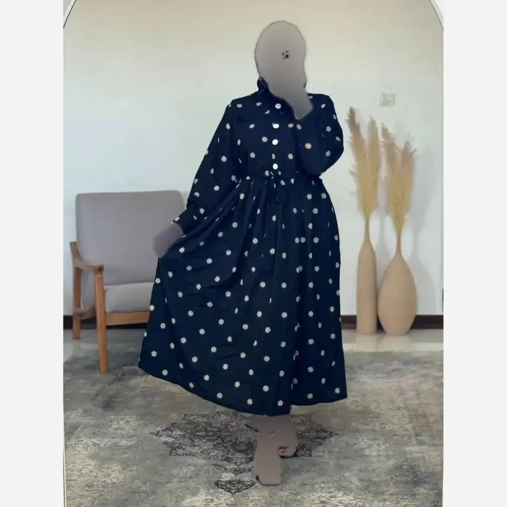پیراهن زنانه مدل بابونه جنس کرپ فلور درجه یک فری سایز رنگ مشکی