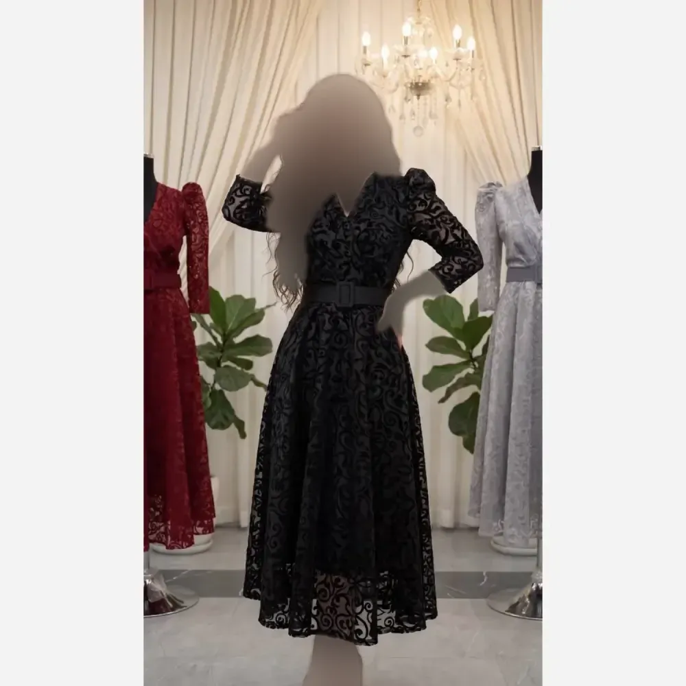 پیراهن مجلسی زنانه مدل دنیا جنس فلوک ارگانزا آستردار با کمربند قد 135
