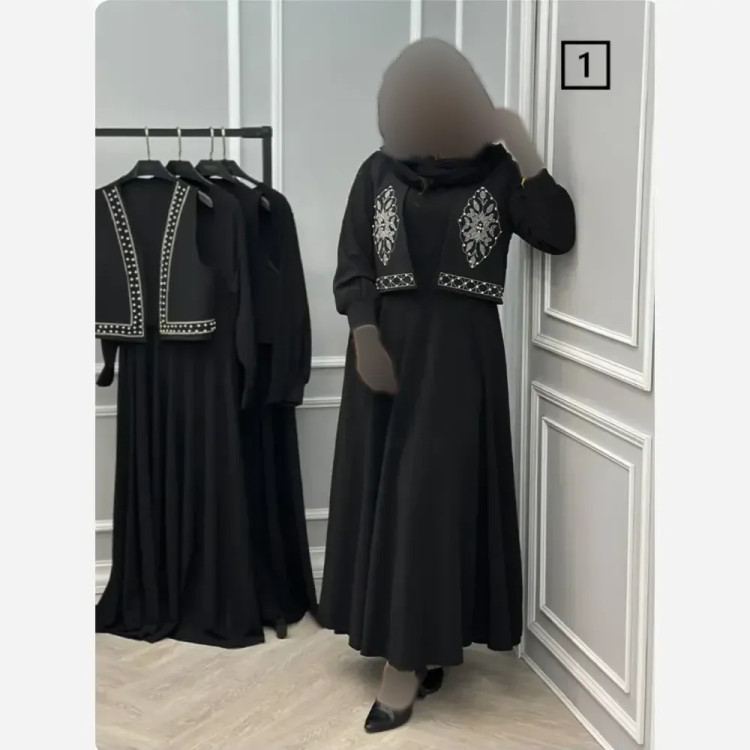 ست دوتیکه زنانه مدل ماریا شامل پیراهن بوگاتی و ژیله کرپ مازراتی گلدوزی شده فری سایز 38 تا 46