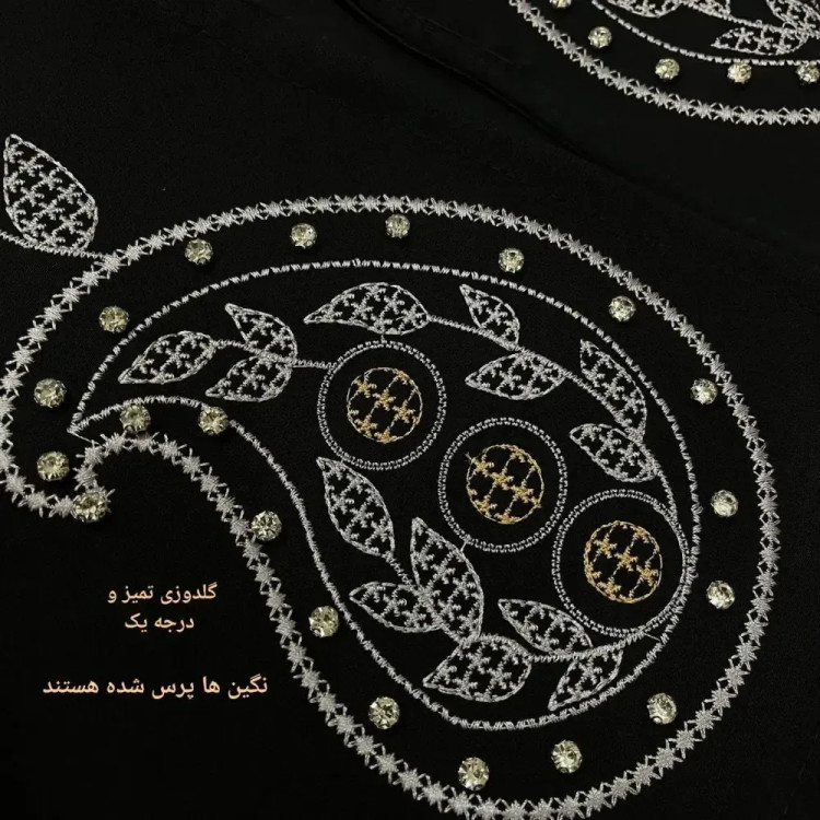 ست دوتیکه زنانه مدل ماریا شامل پیراهن بوگاتی و ژیله کرپ مازراتی گلدوزی شده فری سایز 38 تا 46