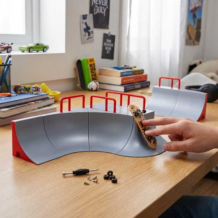 اسباب بازی مدل اسکیت انگشتی به همراه زمین بازی ماژولار طرح Skatepark کد 1810-13B