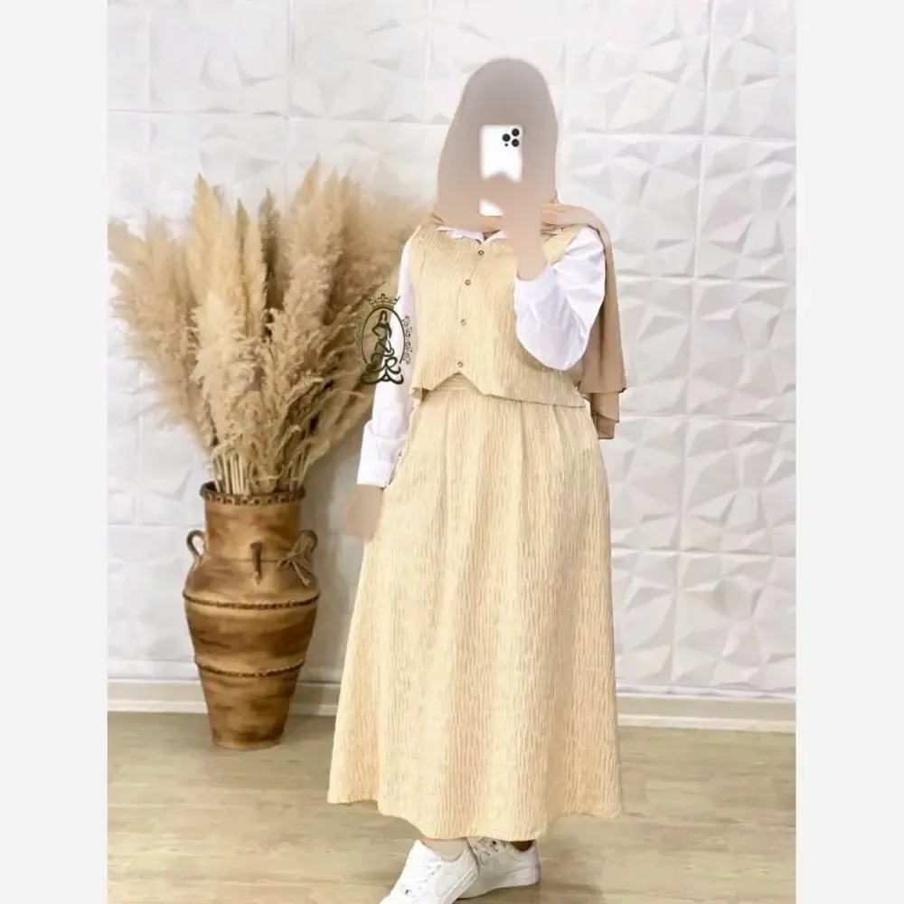 ست سه تیکه زنانه مدل جوانا جنس ژاکارد شاین دار و شومیز داکرون فری سایز