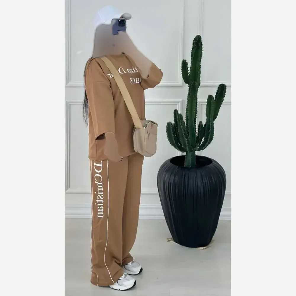ست تیشرت و شلوار زنانه طرح کریستین دیور جنس پنبه گلکسی فری سایز 38 تا 46