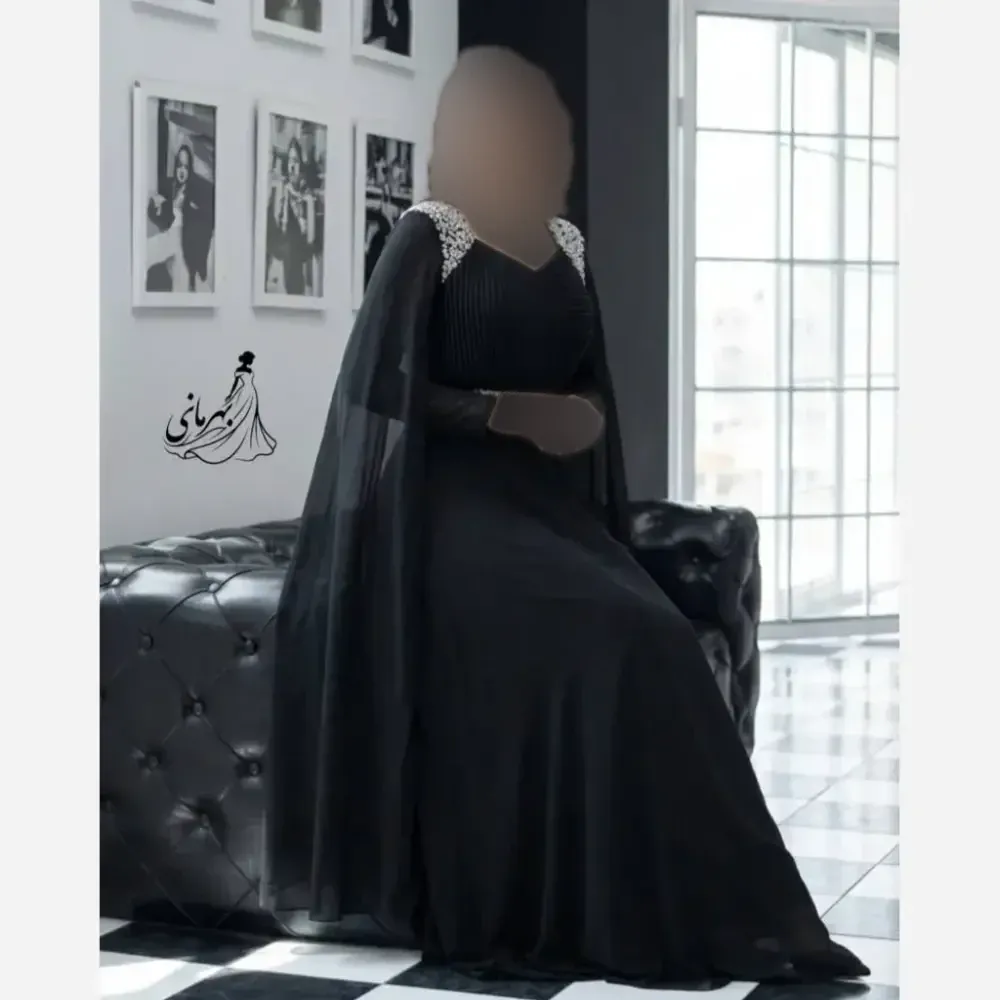 پیراهن مجلسی زنانه حریر مشکی سنگدوزی شده مدل مهتاب سایز بزرگ