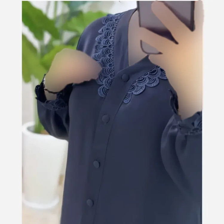 شومیز زنانه مزون دوز جنس الیزه مصری با خرج کار گیپور ترک سایز 40 تا 52