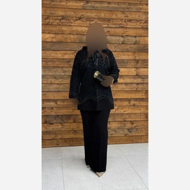 کت شلوار مجلسی زنانه کرپ مرویجت با خرجکار گیپور مشکی