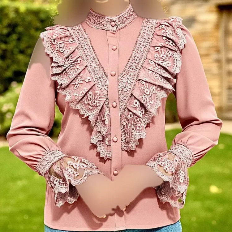 شومیز مجلسی زنانه مزون دوز جنس الیزه با خرج کار گیپور ترک سایز 40 تا 52