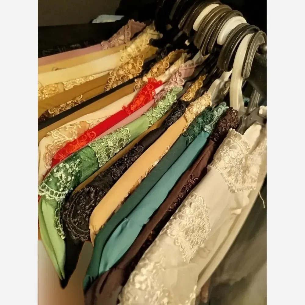 شومیز مجلسی زنانه مزون دوز جنس الیزه با خرج کار گیپور ترک سایز 40 تا 52