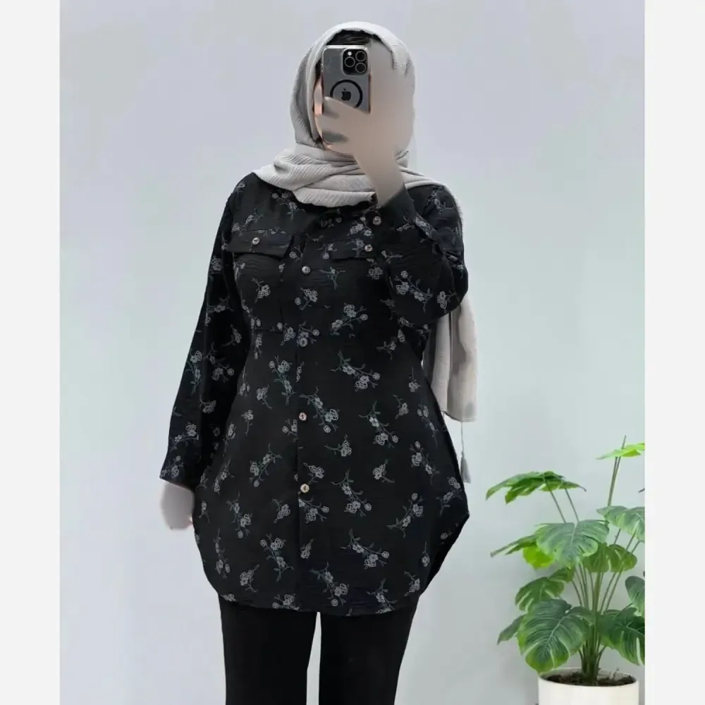 شومیز مانتویی زنانه طرح گل گچی جنس پارچه سوفیا سایز بزرگ 42 تا 50