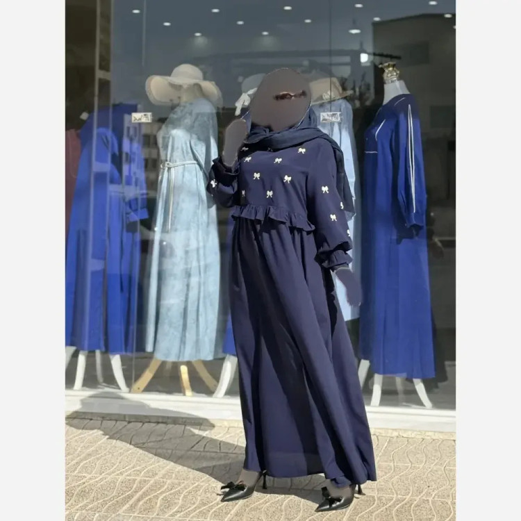 پیراهن زنانه طرح شاپرک جنس کرپ الیزه گلدوزی شده با کمربند و آستین کشدار