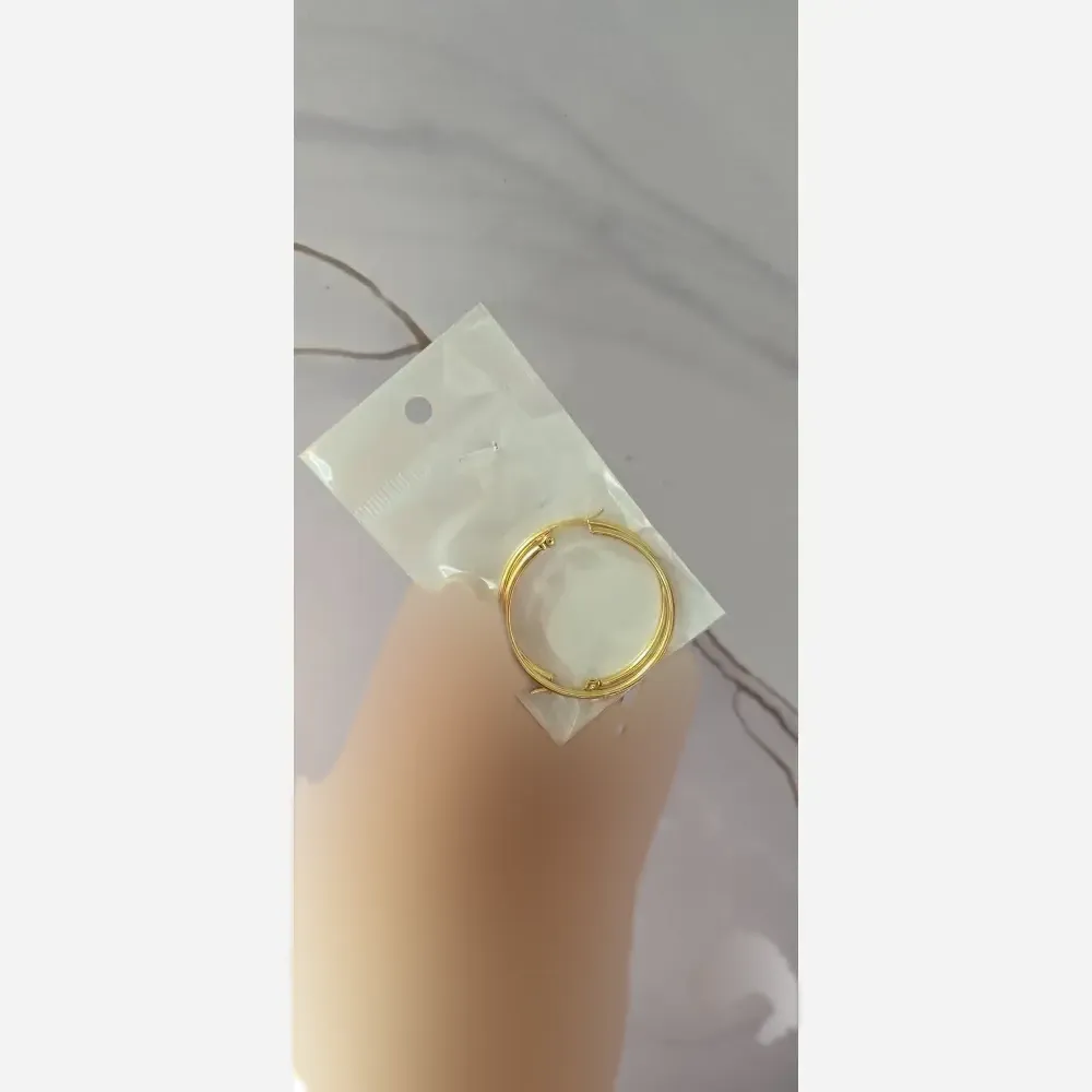 گوشواره حلقه ای زنانه طرح طلا جنس استیل رنگ ثابت قطر 4 سانت