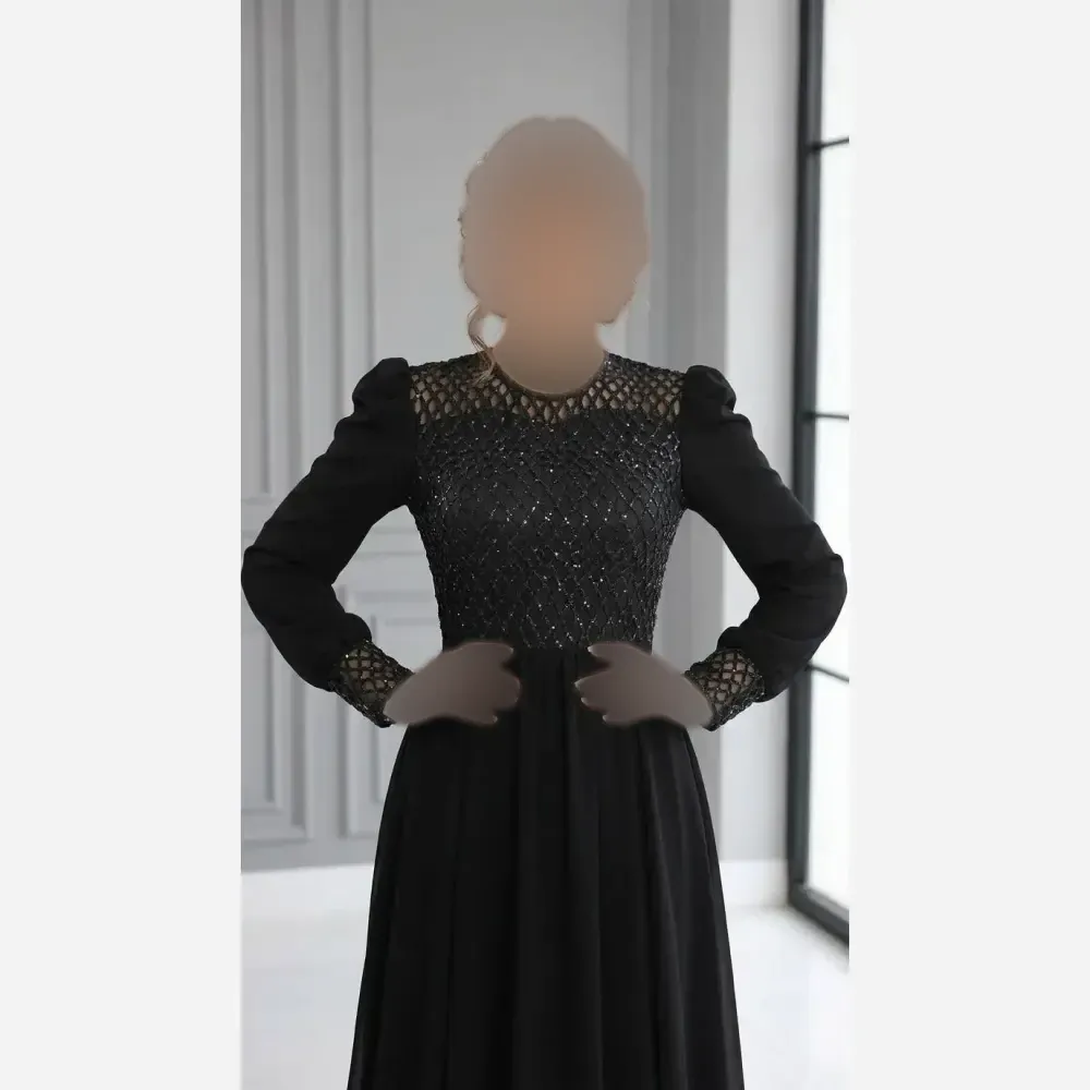 پیراهن زنانه مجلسی سایز بزرگ مدل شبنم جنس تور طرح دار و کرپ حریر رنگ مشکی