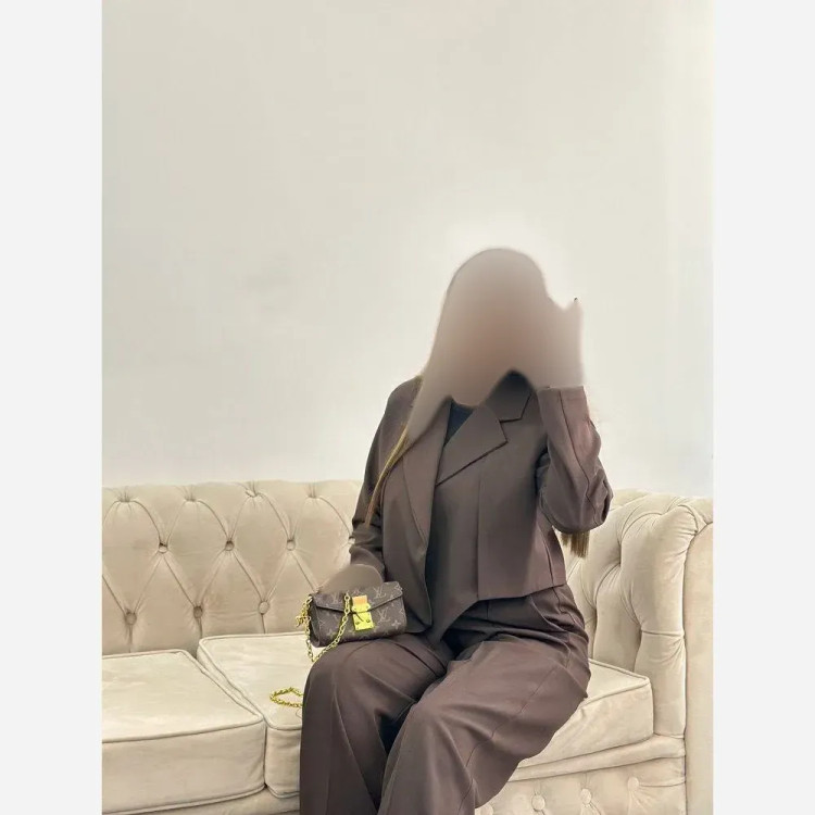 ست کت و شلوار زنانه مدل هرمس جنس بزیاق گرم بالا فری سایز