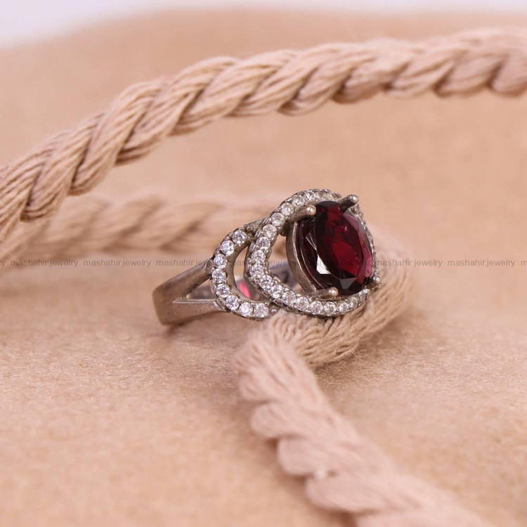 انگشتر طرح گارنت زنانه کد 5302