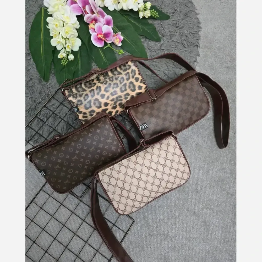 کیف کاربردی چرمی طرح دار سایز آزاد
