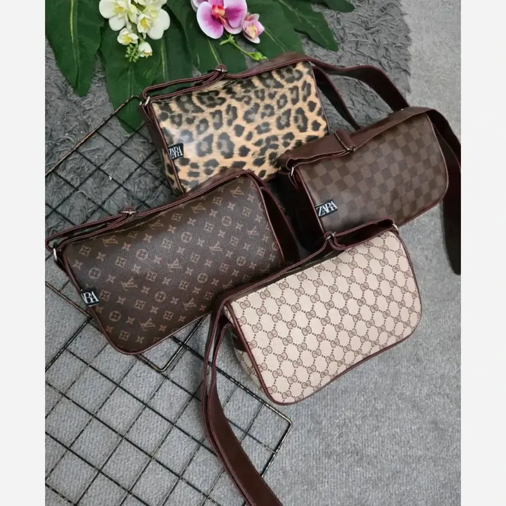 کیف کاربردی چرمی طرح دار سایز آزاد