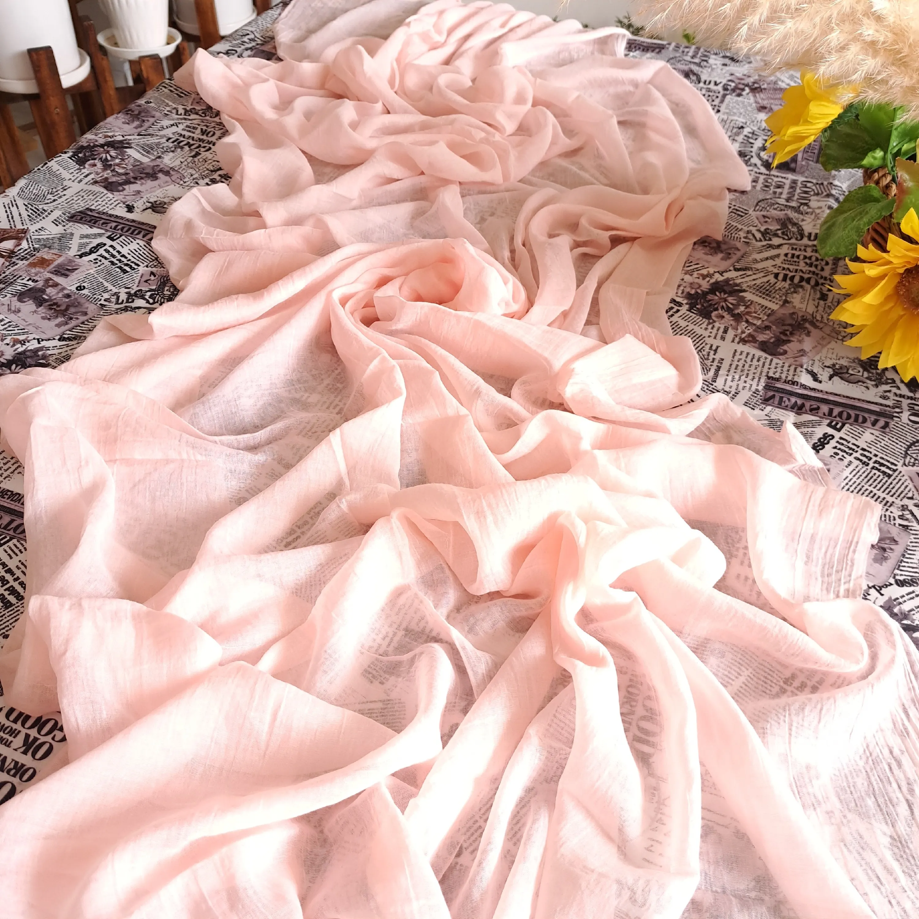 شال نخی سوپر گیاهی 3 متری مشکی و سفید طرح ساده ابعاد 80 در 250 سانتی متر