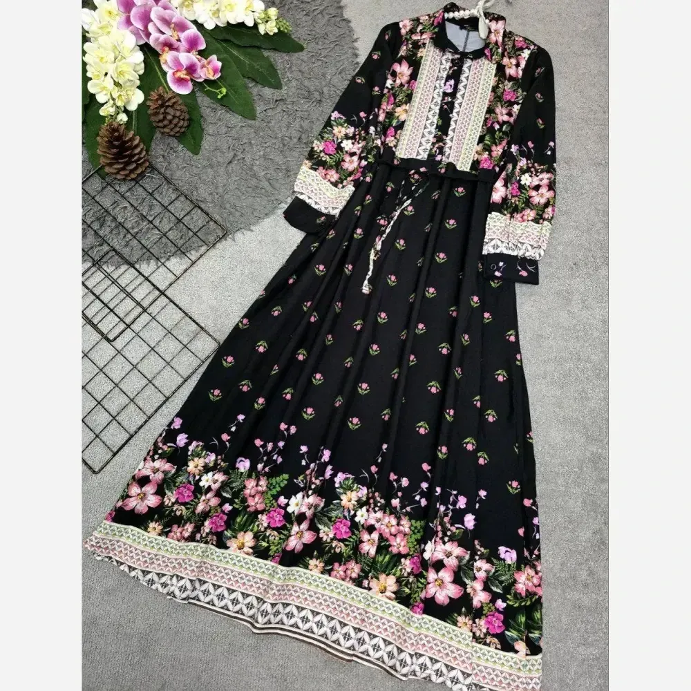ساحلی زنانه بوگاتی درجه یک مدل بهشت رنگ مشکی و سرمه ای فری سایز