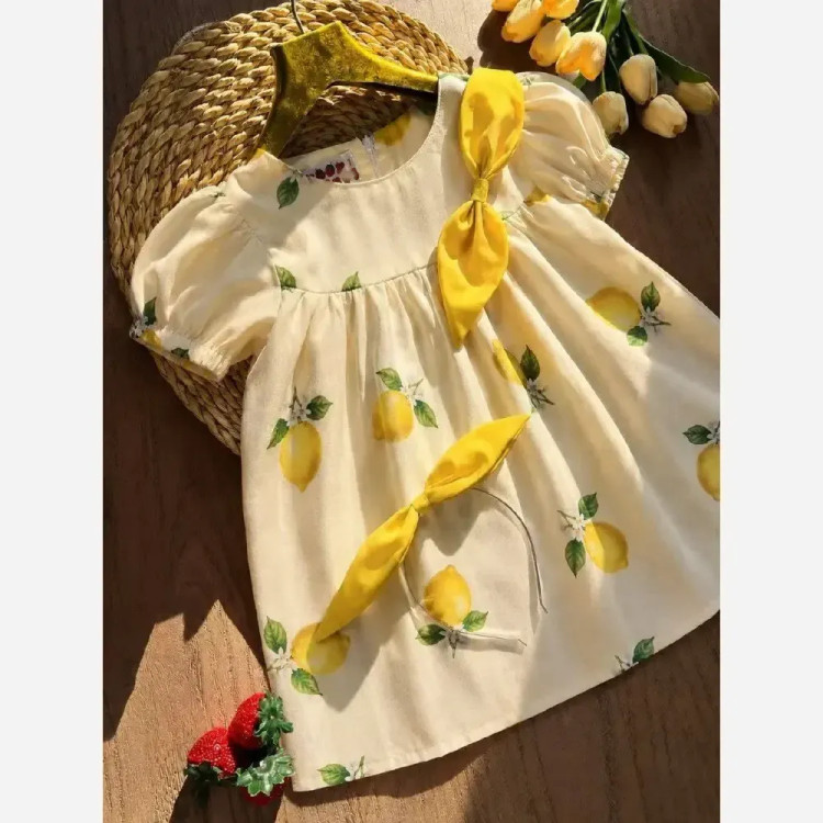 سارافون دخترانه طرح میوه لیمو و گیلاس پارچه شارلوت به همراه تل